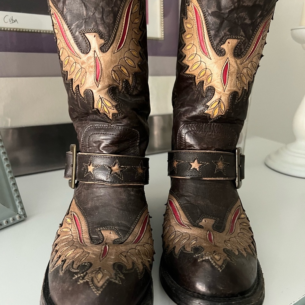 Beyond cool, awesome & gorgeous biker style “Old Gringo” Eagle design boots